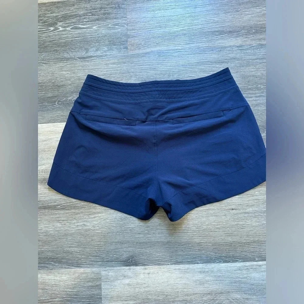 ATHLETA Women’s Dark Navy Blue Athletic Stretchy Everyday Shorts Size 4 - Picture 7 of 10